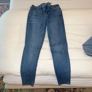 American Eagle Size 0 short length jeans
